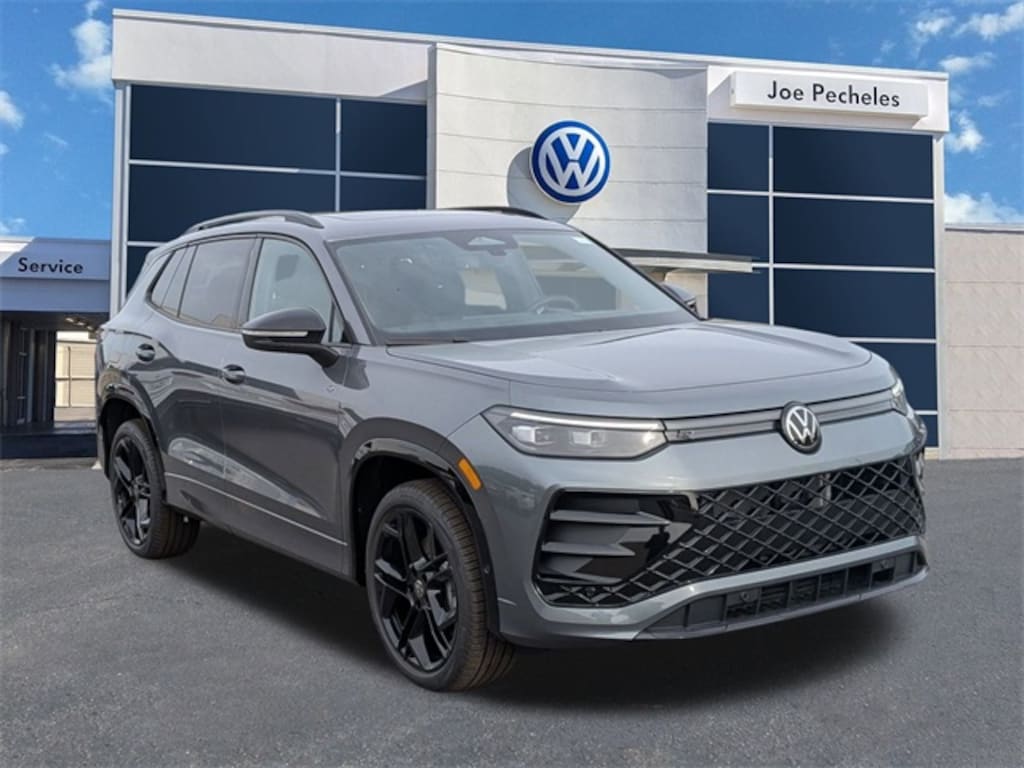 New 2025 Volkswagen Tiguan 2.0T SE R-Line Black SUV