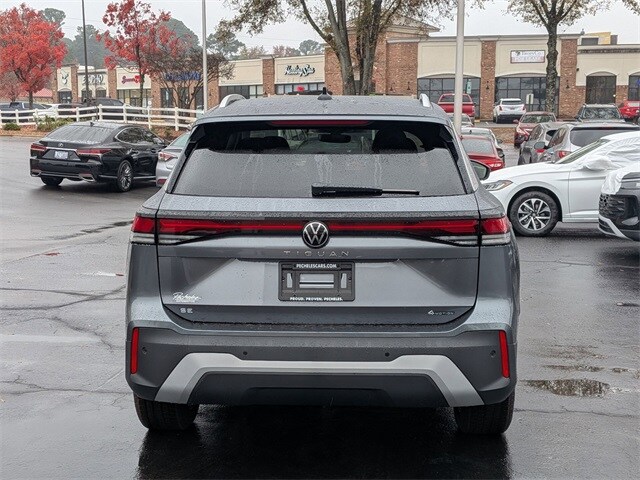2026 Volkswagen Tiguan SE photo 4