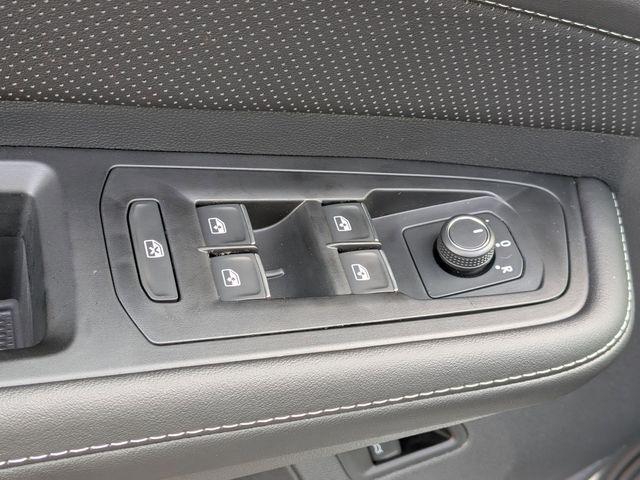 2026 Volkswagen Atlas SE w/Tech - Photo 12