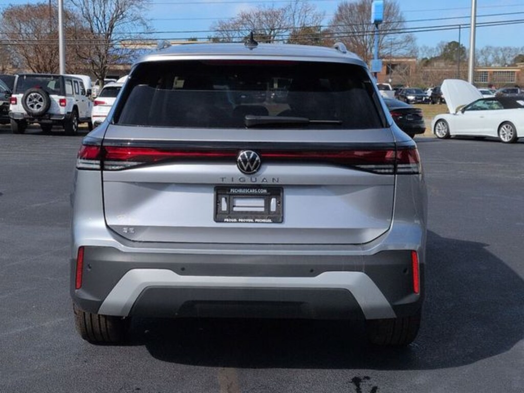 New 2026 Volkswagen Tiguan 2.0T SE SUV
