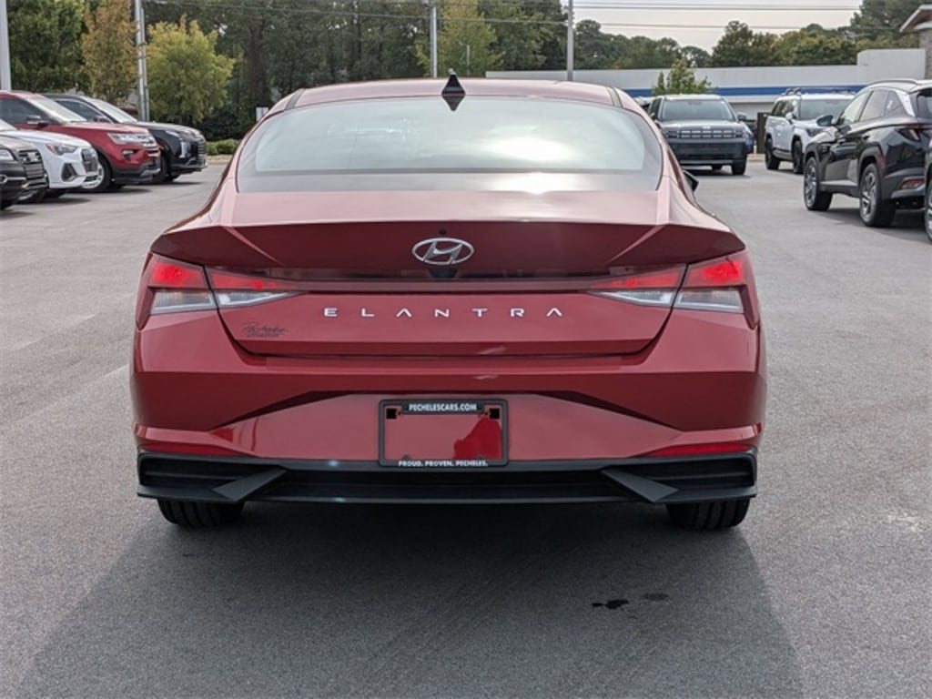 Used 2023 Hyundai Elantra SEL Sedan