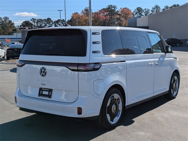 2025 Volkswagen ID. Buzz Pro S photo 2