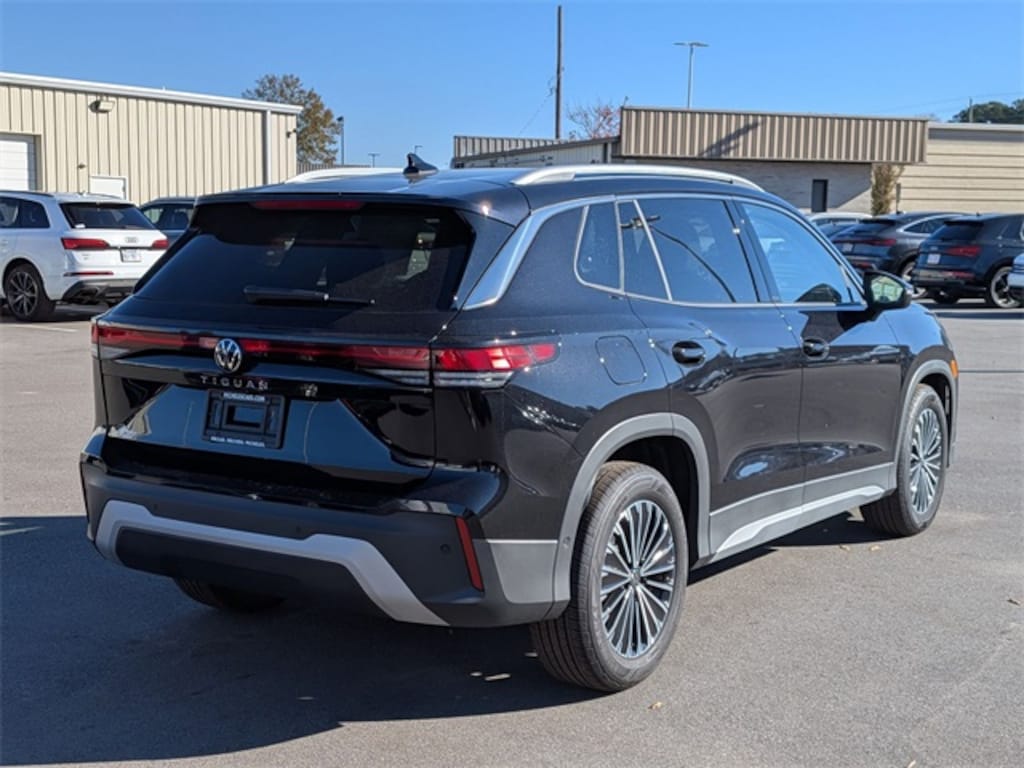 New 2026 Volkswagen Tiguan 2.0T S SUV