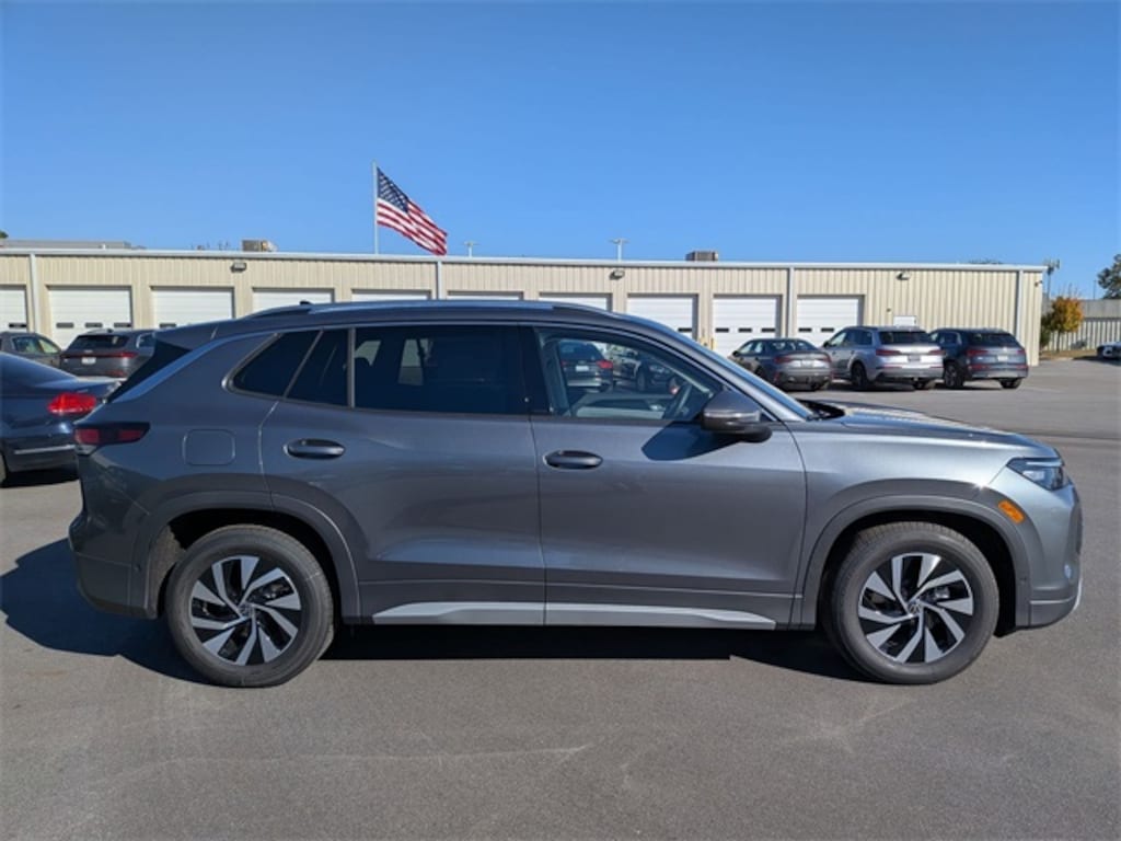 New 2026 Volkswagen Tiguan 2.0T S SUV