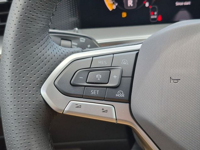 2026 Volkswagen Tiguan SE R-LINE BLACK - Photo 14