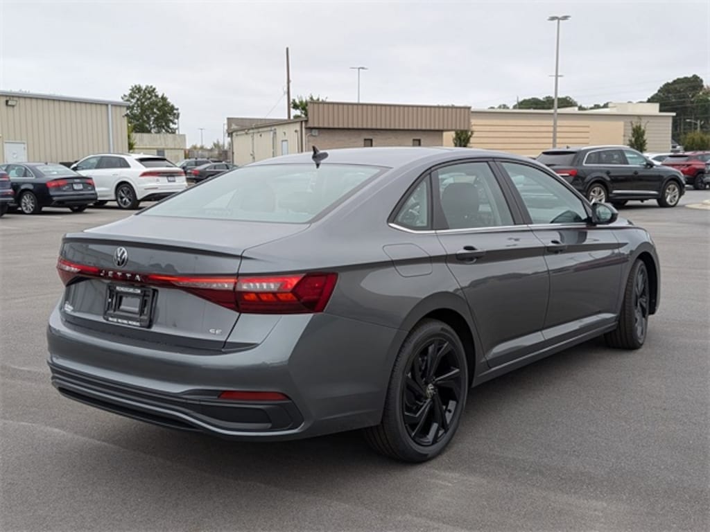 New 2026 Volkswagen Jetta 1.5T SE Sedan