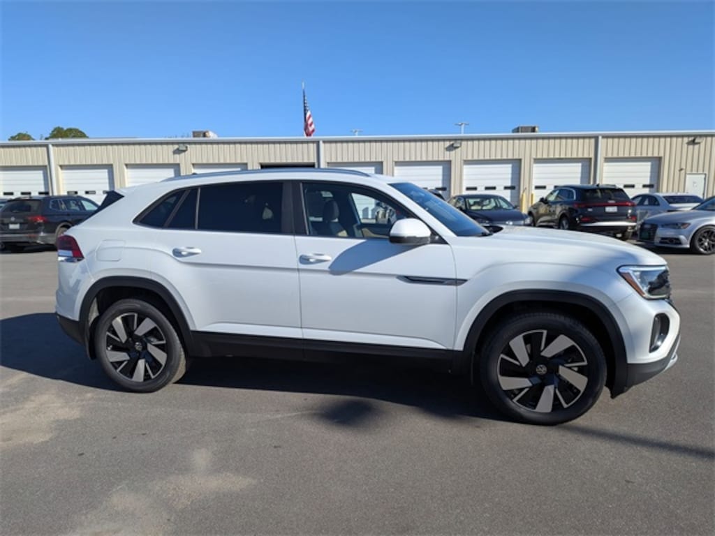 New 2026 Volkswagen Atlas Cross Sport 2.0T SE w/Technology SUV