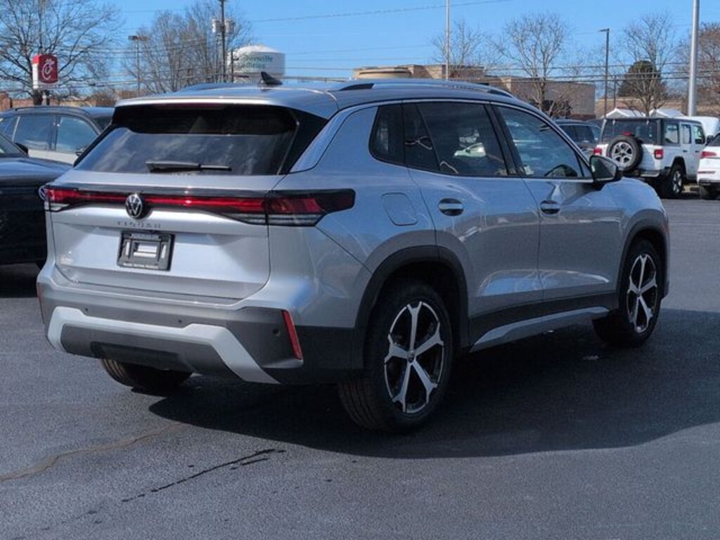 New 2026 Volkswagen Tiguan 2.0T SE SUV