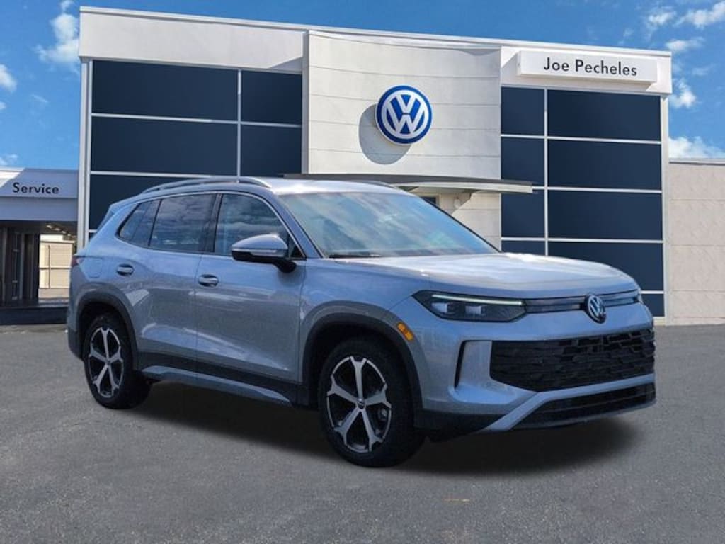 New 2026 Volkswagen Tiguan 2.0T SE SUV