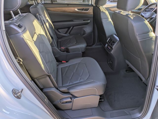 2026 Volkswagen Atlas SE w/Tech - Photo 32