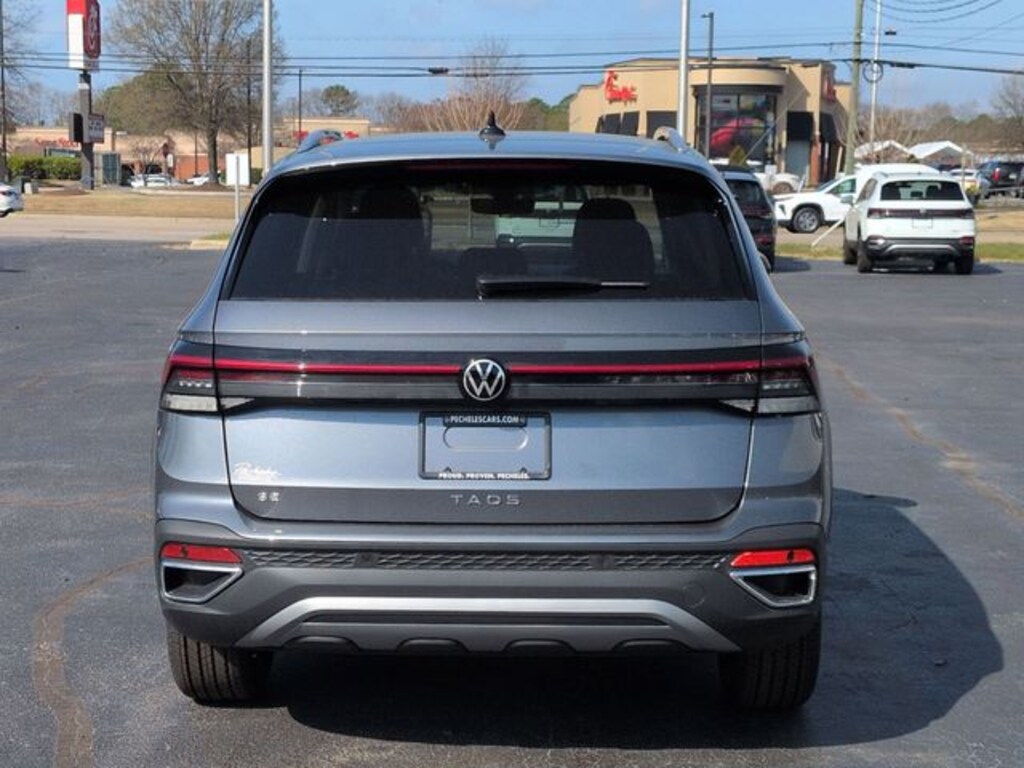 New 2026 Volkswagen Taos 1.5T SE SUV