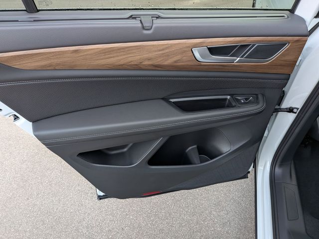 2026 Volkswagen Atlas SE w/Tech - Photo 31