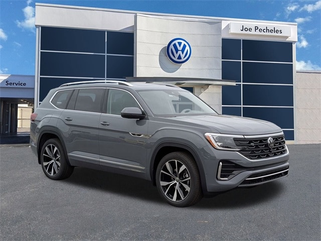 2026 Volkswagen Atlas SEL Premium R-Line's photo