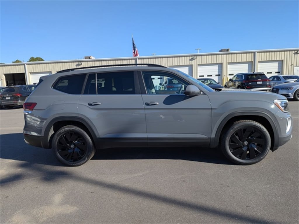 New 2026 Volkswagen Atlas 2.0T SE w/Technology SUV