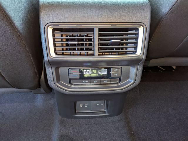 2026 Volkswagen Atlas SE w/Tech - Photo 25
