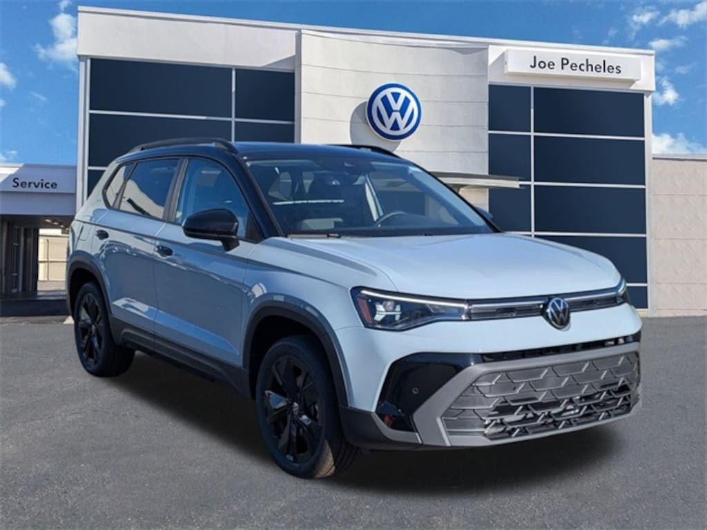 New 2026 Volkswagen Taos 1.5T SE Black SUV