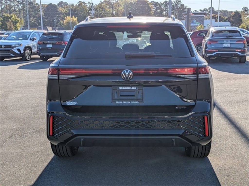 New 2026 Volkswagen Tiguan 2.0T SE R-Line Black SUV