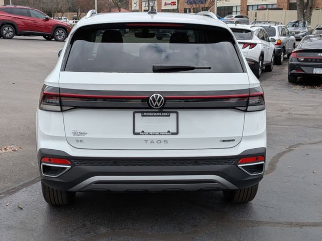 New 2026 Volkswagen Taos 1.5T SE SUV