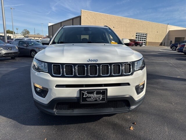2021 Jeep Compass Latitude photo 2