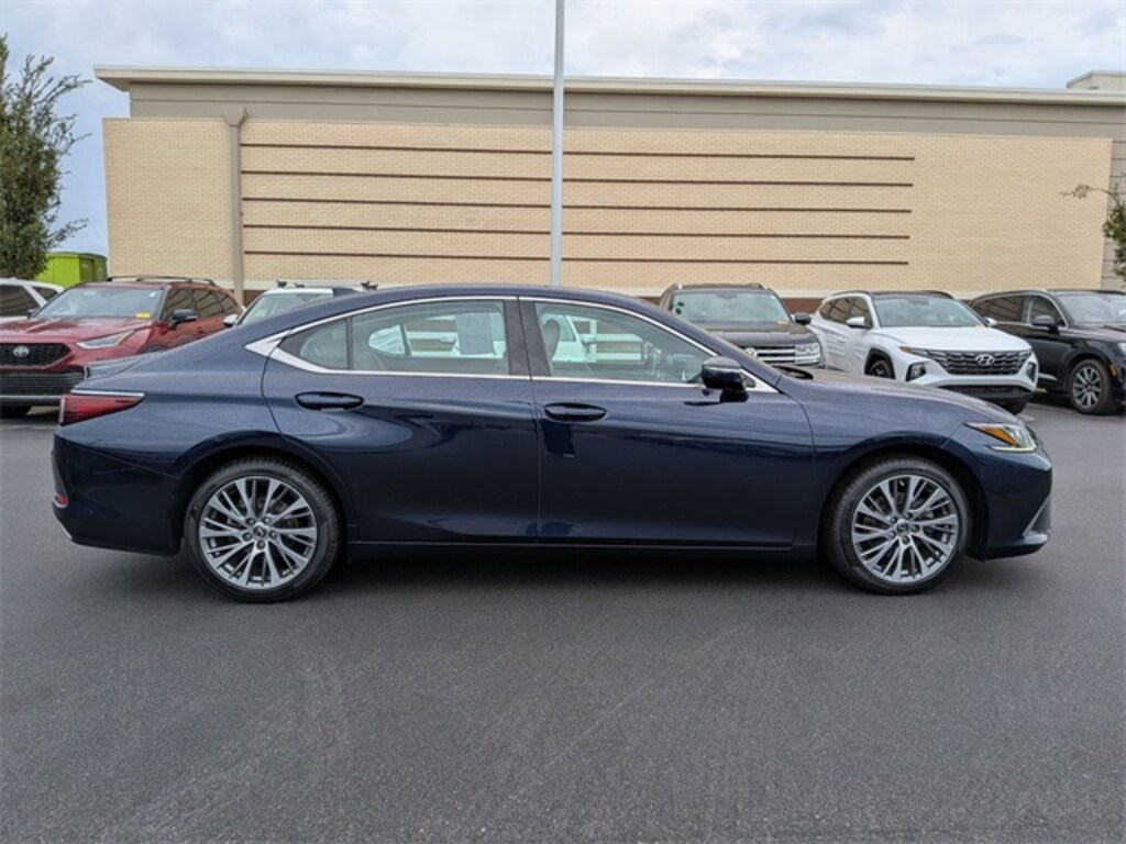 Used 2019 Lexus ES 350  Sedan