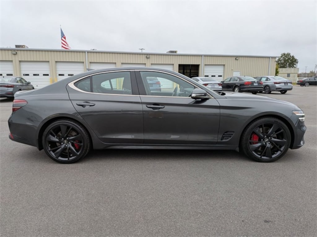 Used 2022 Genesis G70 3.3T Sedan