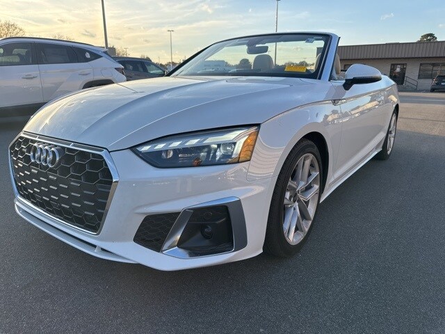 2023 Audi A5 45 S line Premium Cabriolet photo 3