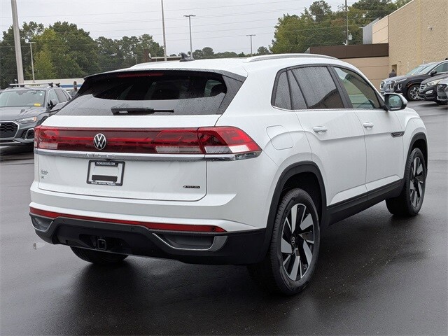 2026 Volkswagen Atlas Cross Sport SE Technology photo 3