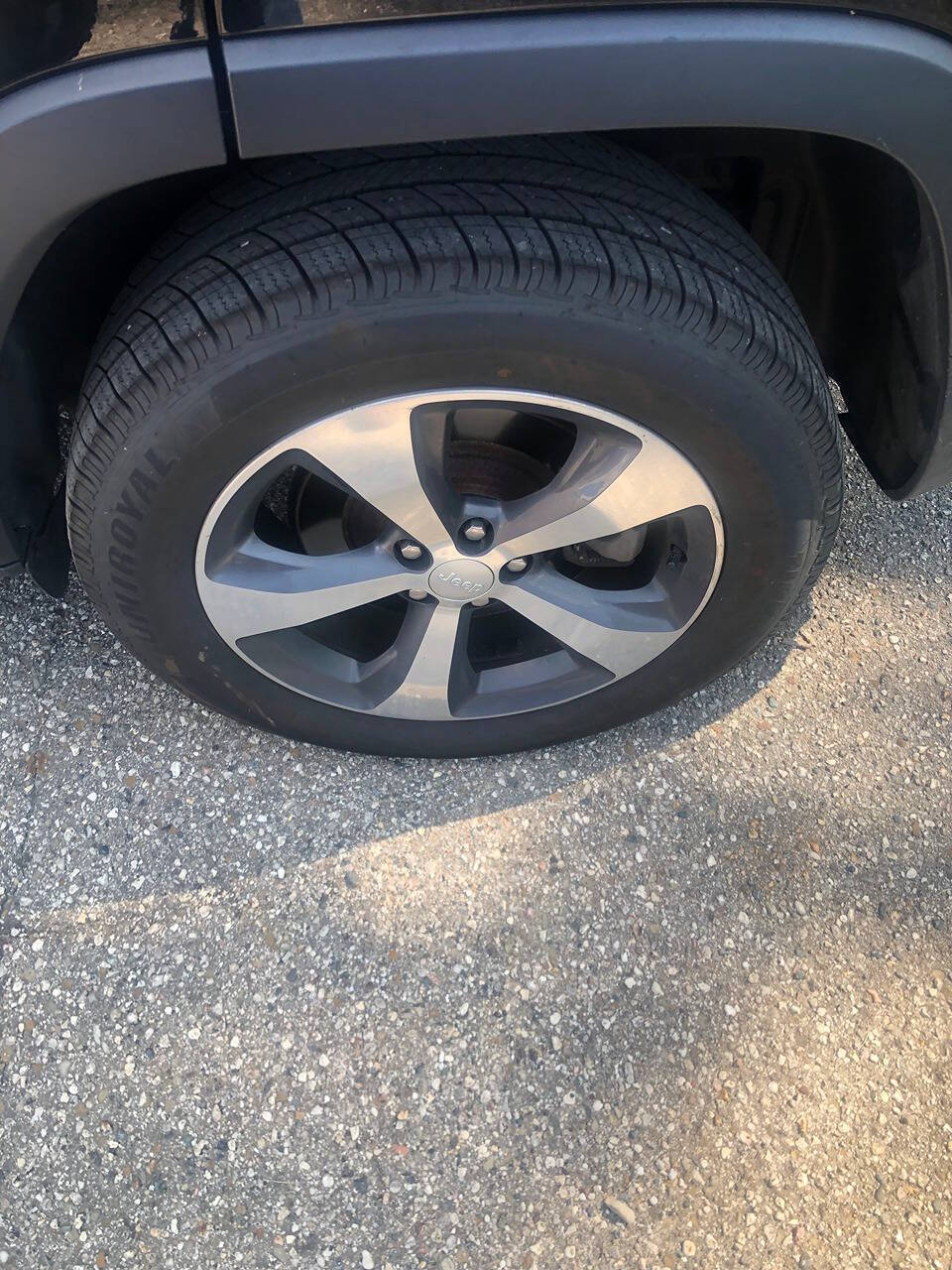 2019 Jeep Cherokee Limited photo 4