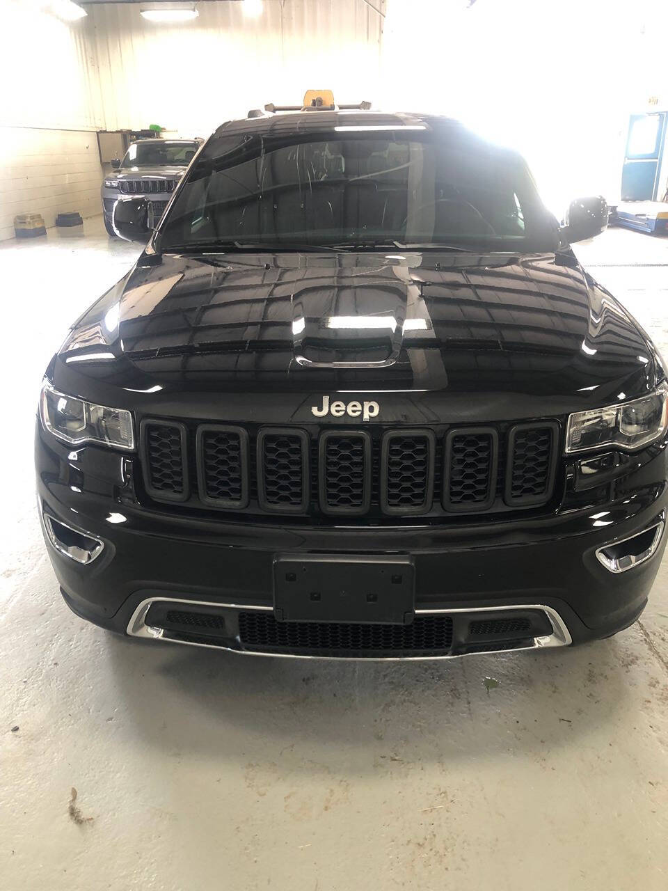 2019 Jeep Grand Cherokee Limited photo 2