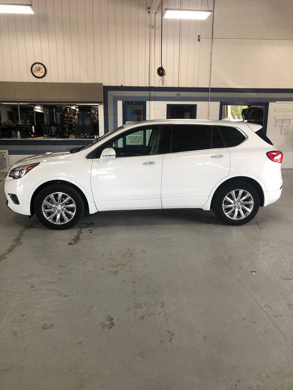 2020 Buick Envision Essence photo 3