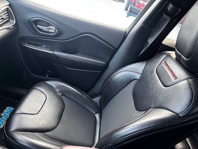 2019 Jeep Cherokee Trailhawk - Photo 17