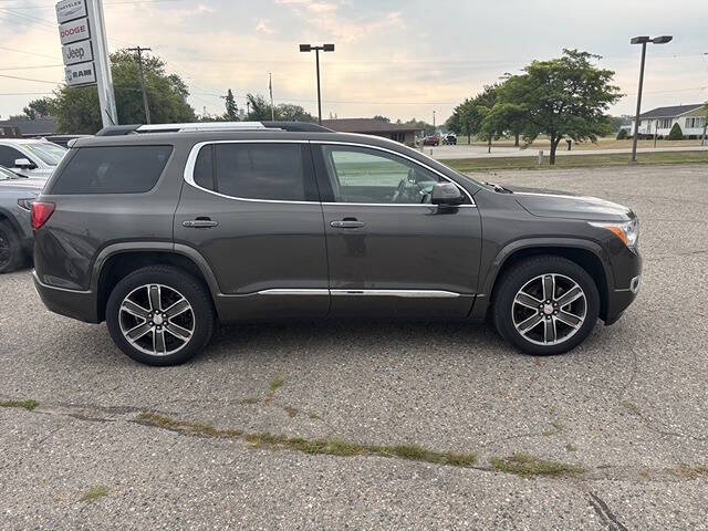 2019 GMC Acadia Denali - Photo 6