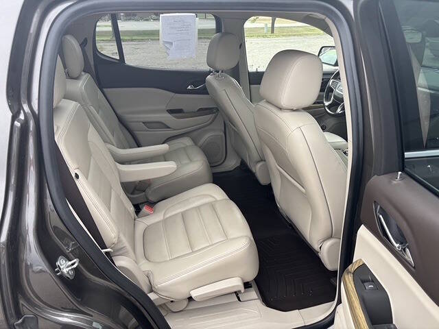 2019 GMC Acadia Denali - Photo 11