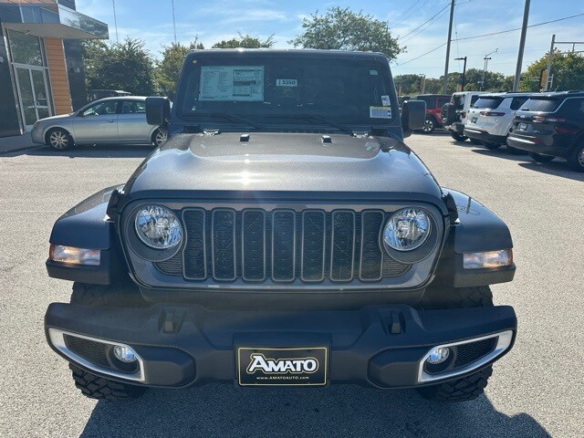 2025 Jeep Gladiator Sport photo 3