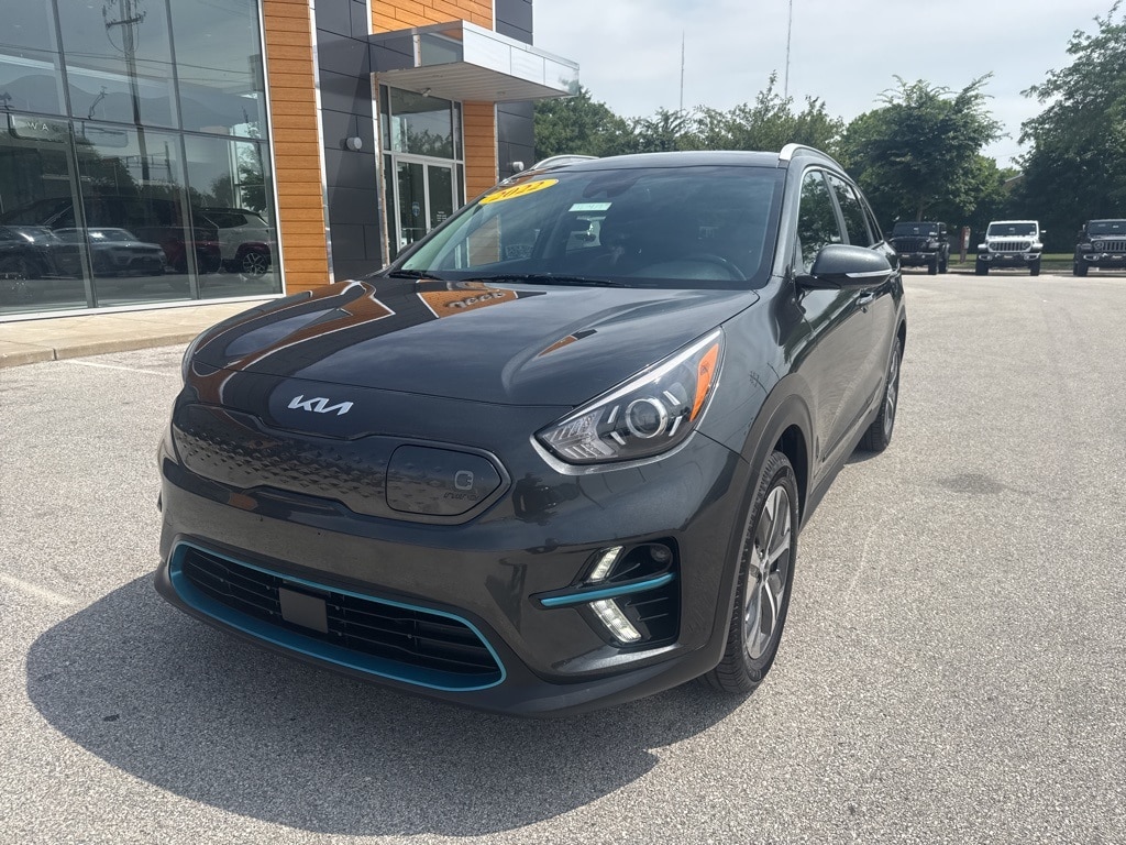 Used 2022 Kia Niro EX Premium with VIN KNDCE3LG9N5120821 for sale in Glendale, WI