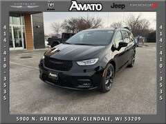 2026 Chrysler Pacifica LIMITED Passenger Van