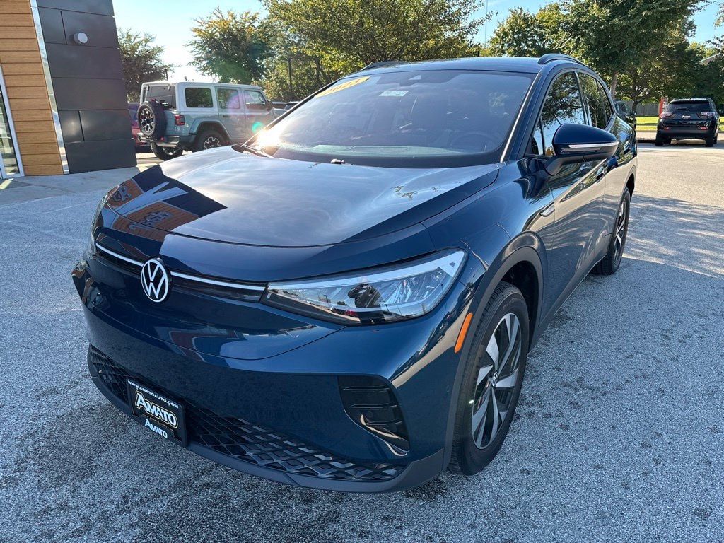 Used 2023 Volkswagen ID.4 PRO with VIN 1V2DNPE81PC051301 for sale in Glendale, WI