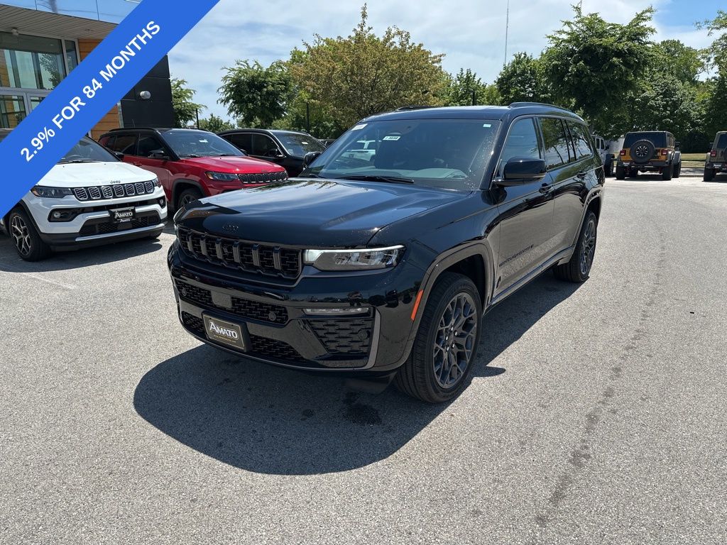 2026 Jeep Grand Cherokee L Summit 4x4's photo