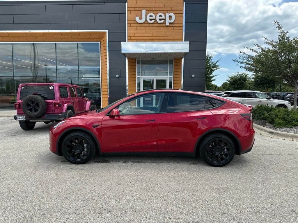 2022 Tesla Model Y Long Range - Photo 10