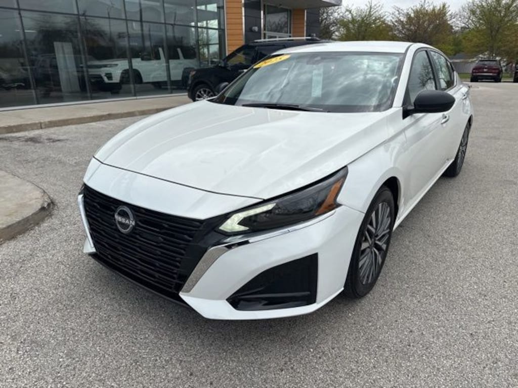 Used 2025 Nissan Altima 2.5 SV Sedan