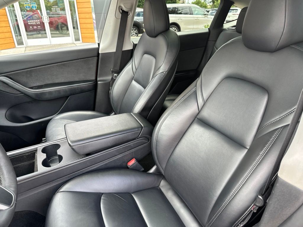 2022 Tesla Model Y Long Range - Photo 24