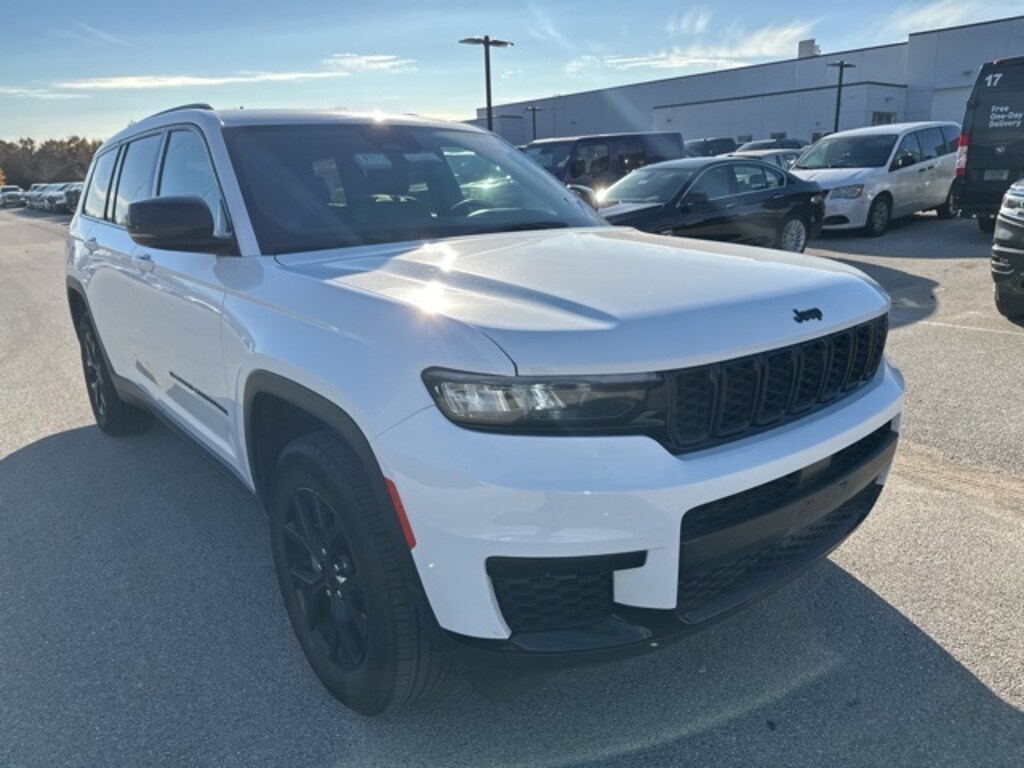 Used 2024 Jeep Grand Cherokee L Altitude SUV