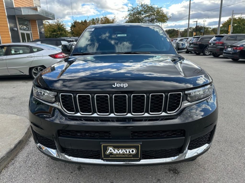 New 2025 Jeep Grand Cherokee L LAREDO X 4X4 Sport Utility
