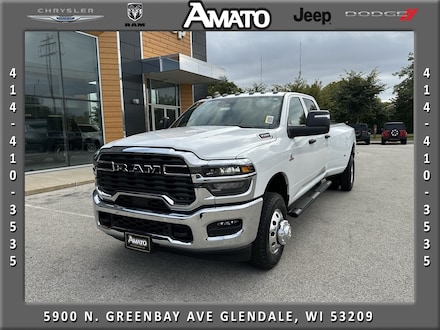 2026 Ram 3500 TRADESMAN CREW CAB 4X4 8' BOX Pickup