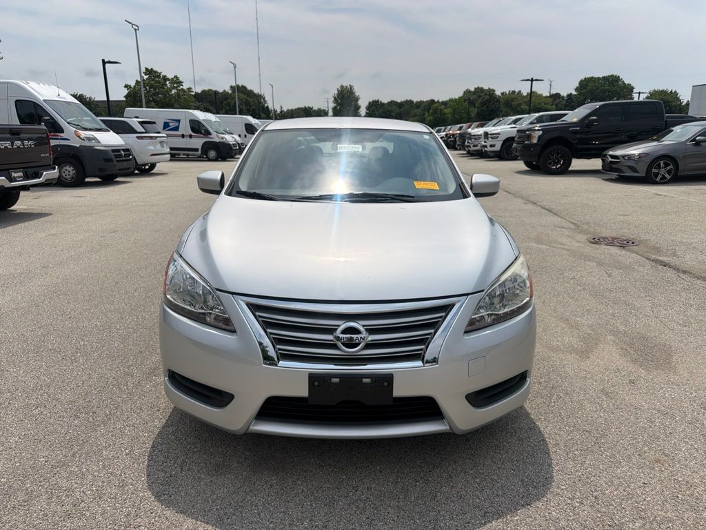 Used 2013 Nissan Sentra SV with VIN 3N1AB7AP3DL617987 for sale in Glendale, WI