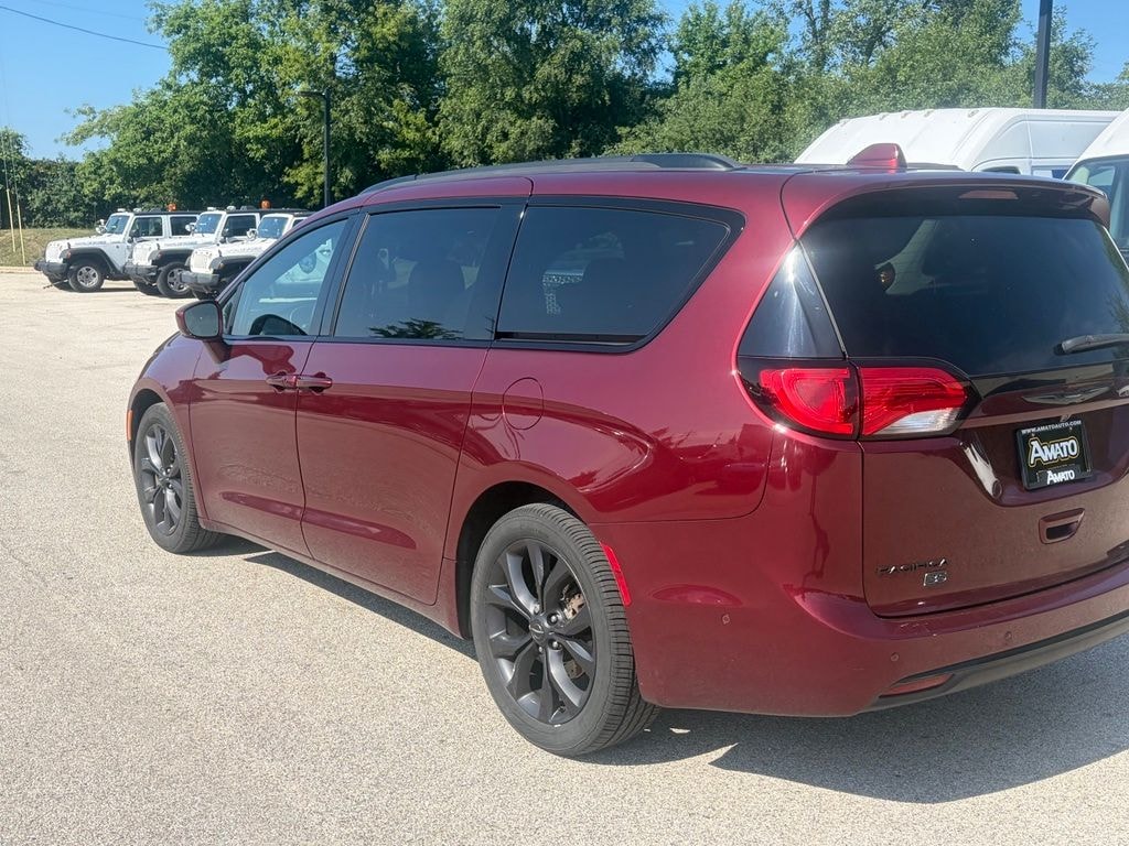 Used 2019 Chrysler Pacifica Touring L Plus Minivan/Van