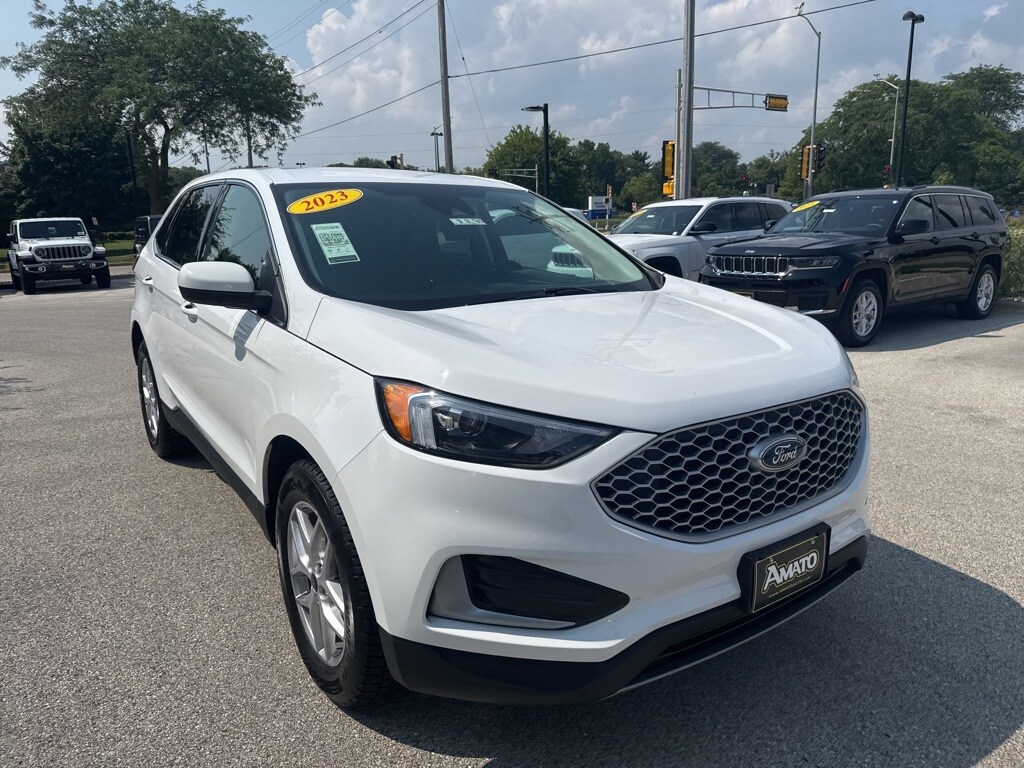 2023 Ford Edge SEL photo 4
