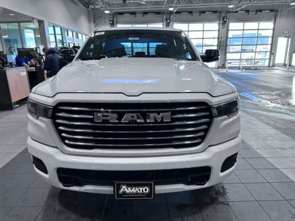 New 2026 Ram 1500 LARAMIE CREW CAB 4X4 5'7 BOX Pickup
