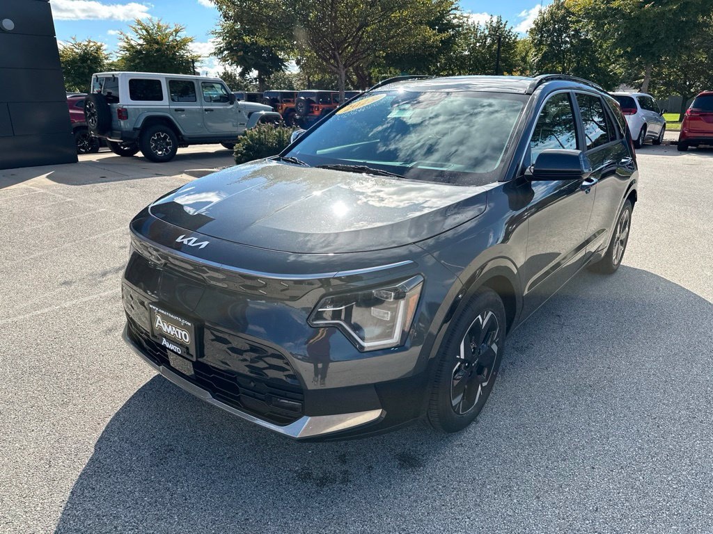 Used 2023 Kia