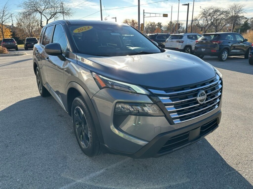 Used 2024 Nissan Rogue SV SUV